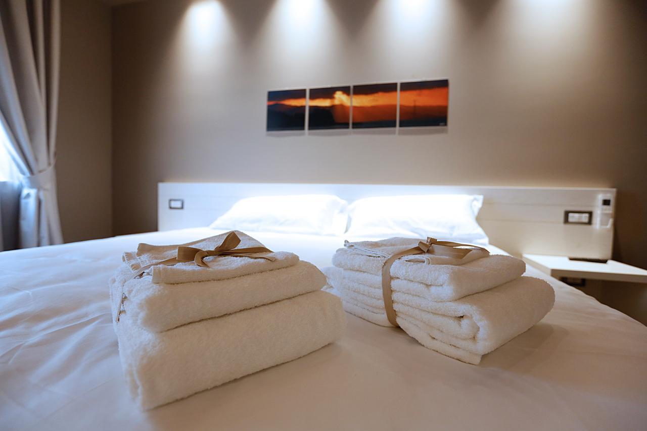 Il Casato Deluxe Rooms Scilla Eksteriør billede