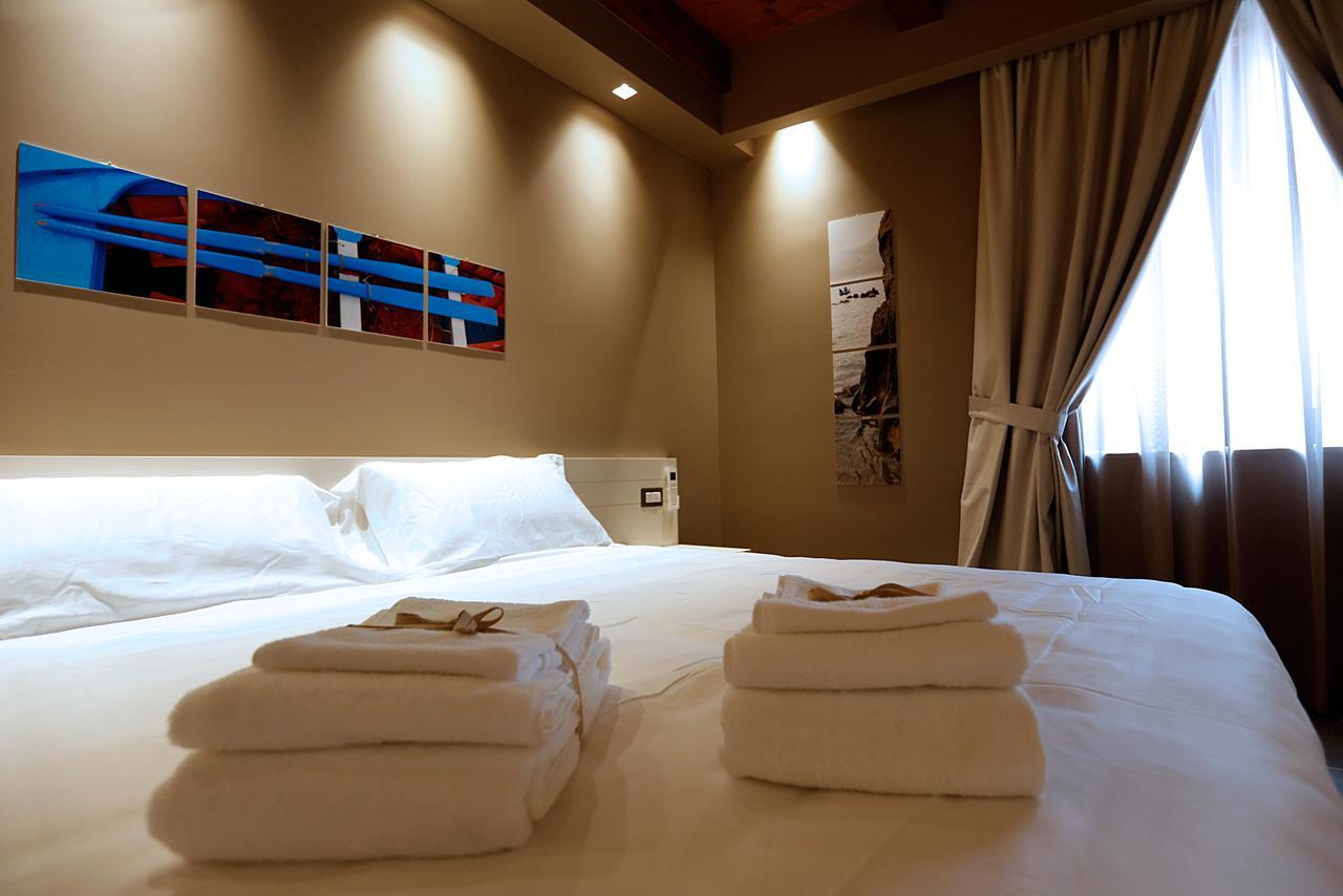 Il Casato Deluxe Rooms Scilla Eksteriør billede