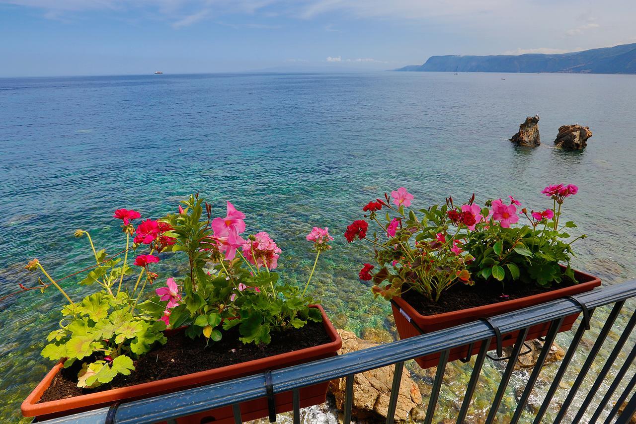 Il Casato Deluxe Rooms Scilla Eksteriør billede