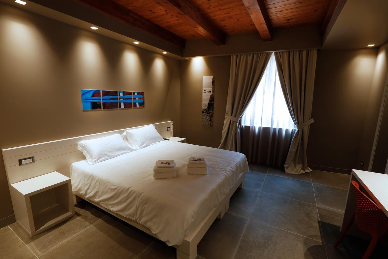 Il Casato Deluxe Rooms Scilla Eksteriør billede